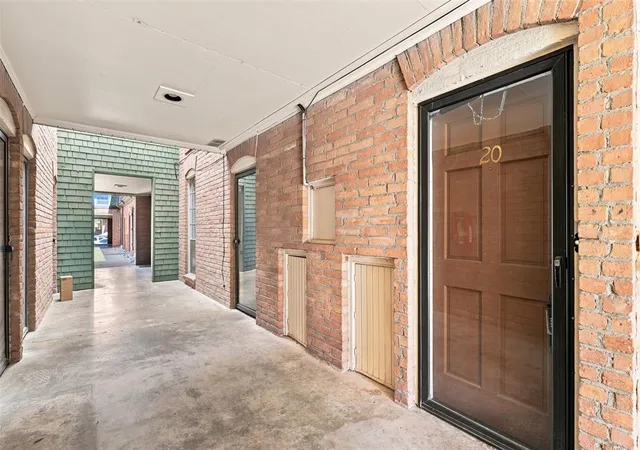 Condo for sale at 6100 N Brookline Ave #20, Oklahoma City, OK 73112 | MLS# 1247676
