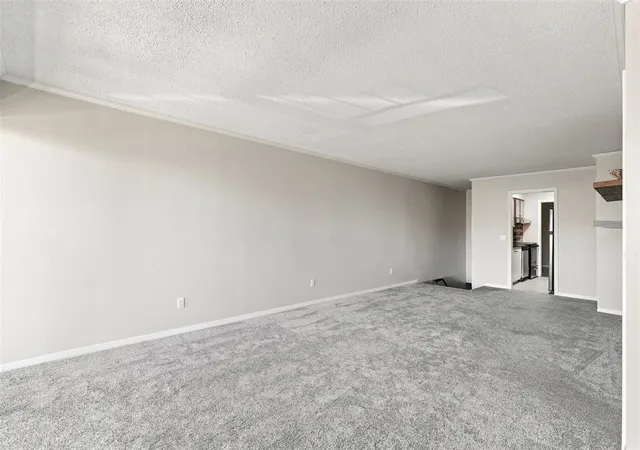 Listing Photo 4 - Condo for sale in building located at 6100 N Brookline Ave, Oklahoma, OK 73112 - Unit #20
