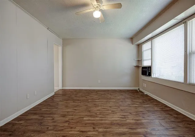 Photo 3 of Sale Pending at 520 E Ercoupe Dr, Oklahoma City, OK 73110 | MLS# 1247724 | Listing updated on 2026-09-13