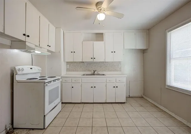 Photo 4 of Sale Pending at 520 E Ercoupe Dr, Oklahoma City, OK 73110 | MLS# 1247724 | Listing updated on 2026-09-13