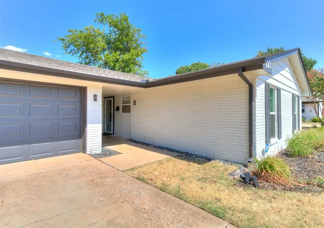 Photo 3 of Sale Pending at 603 E 27th Street, Edmond, OK 73013 | MLS# 1247740 | Listing updated on 2026-09-15