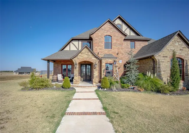 Photo 2 of Single family home for sale at 7671 Ne Avondale Ln, Piedmont, OK 73078 | MLS# 1247745 | Listing updated on 2026-09-11