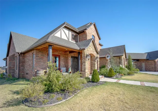 Photo 3 of Single family home for sale at 7671 Ne Avondale Ln, Piedmont, OK 73078 | MLS# 1247745 | Listing updated on 2026-09-11