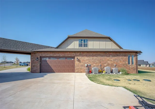 Photo 4 of Single family home for sale at 7671 NE Avondale Ln, Piedmont, OK 73078 | MLS# 1247745 | Listing updated on 2026-09-11