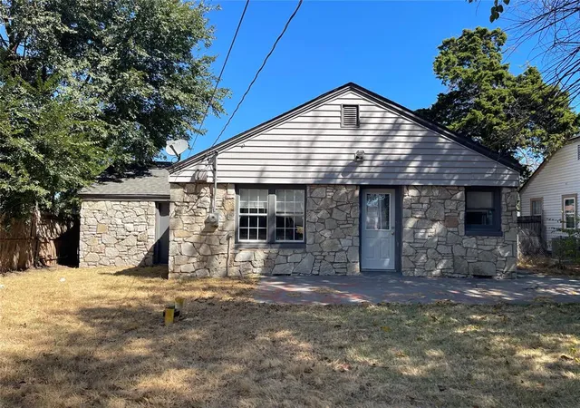 Photo 2 of Sale Pending at 2504 Sw 35th Street, Oklahoma City, OK 73119 | MLS# 1247755 | Listing updated on 2026-09-15