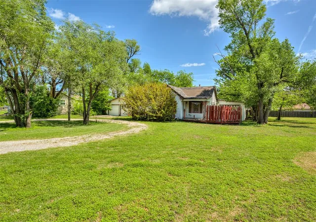 Photo 1 of Sale Pending at 816 S Sooner Rd, Oklahoma City, OK 73110 | MLS# 1247881 | Listing updated on 2026-09-14