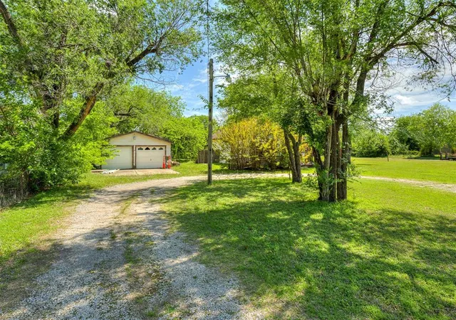 Photo 3 of Sale Pending at 816 S Sooner Rd, Oklahoma City, OK 73110 | MLS# 1247881 | Listing updated on 2026-09-14