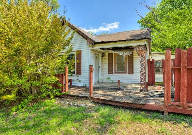 Photo 4 of Sale Pending at 816 S Sooner Rd, Oklahoma City, OK 73110 | MLS# 1247881 | Listing updated on 2026-09-14