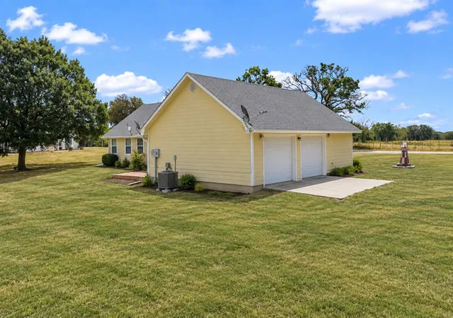 Photo 3 of Single family home for sale at 5048 Fairview Rd, Davis, OK 73030 | MLS# 1247982 | Listing updated on 2026-09-28
