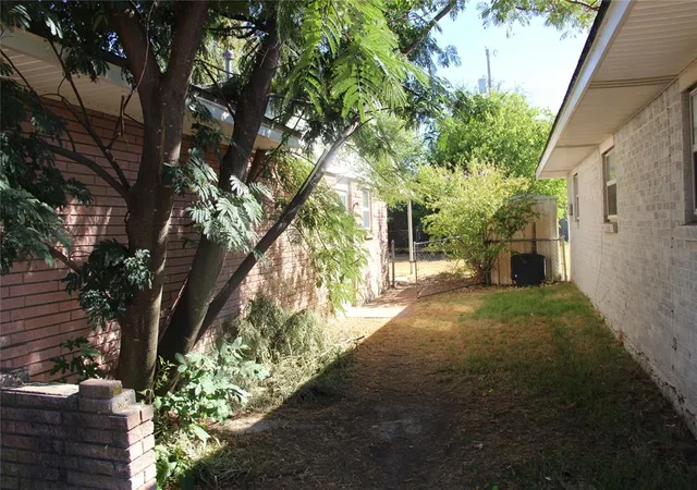 Photo 4 of Sale Pending at 3024 S Madole Blvd, Oklahoma City, OK 73159 | MLS# 1247984 | Listing updated on 2026-09-16