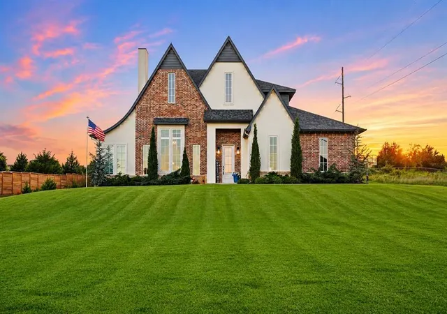 Single family home for sale at 3261 Red Ridge Dr, Blanchard, OK 73010 | MLS# 1248027