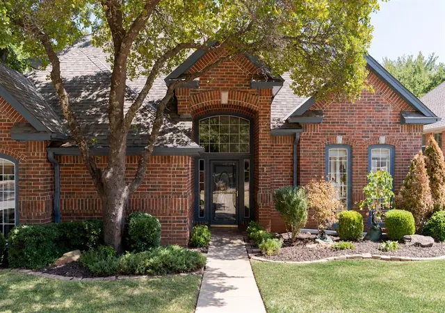 Photo 3 of Sale Pending at 14208 Middleberry Rd, Edmond, OK 73013 | MLS# 1248071 | Listing updated on 2026-09-14
