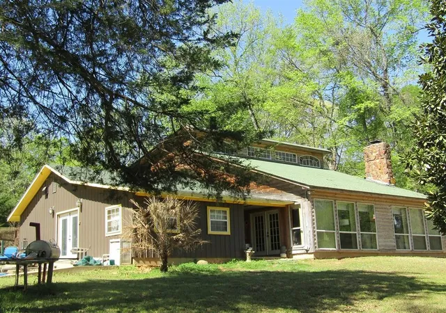 Single family home for sale at 1761 Jc Loop, Valliant, OK 74764 | MLS# 1248108