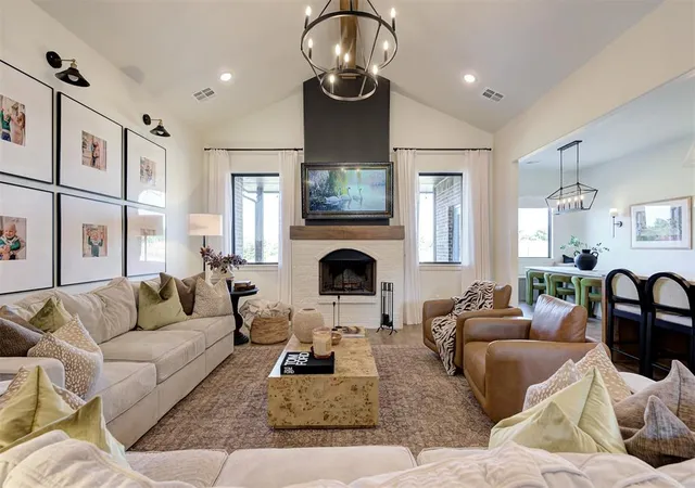 Photo 3 of Single family home for sale at 8003 Goldfinch Dr, Guthrie, OK 73044 | MLS# 1248115 | Listing updated on 2026-09-15