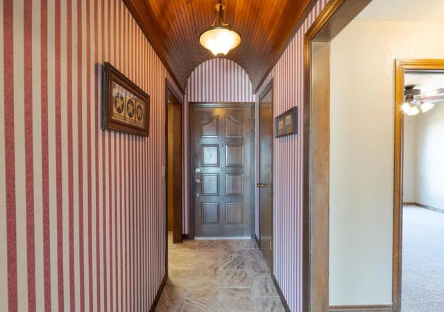 Photo 3 of Single family home for sale at 1209 Castle Crk St, Shawnee, OK 74801 | MLS# 1248123 | Listing updated on 2026-09-10