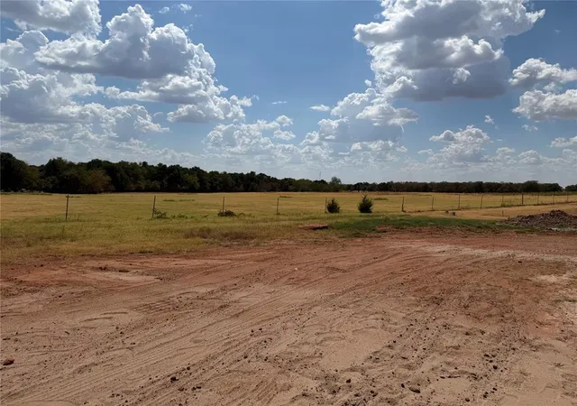 Photo 3 of Single family home for sale at 2217 Autumn Ridge Ct, Blanchard, OK 73010 | MLS# 1248127 | Listing updated on 2026-09-28