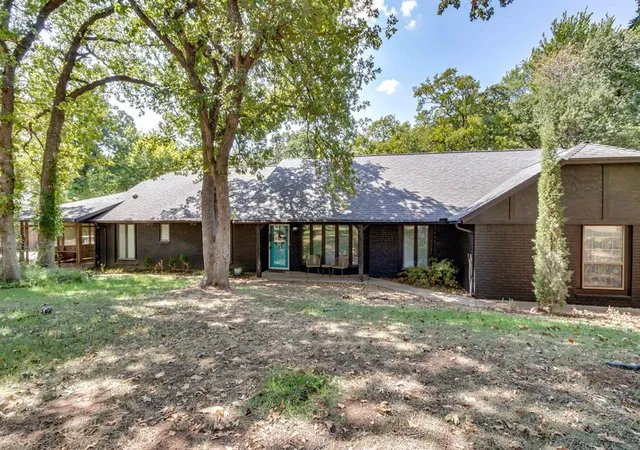Photo 1 of Single family home for sale at 8009 Magnolia, Edmond, OK 73025 | MLS# 1248139 | Listing updated on 2026-09-15