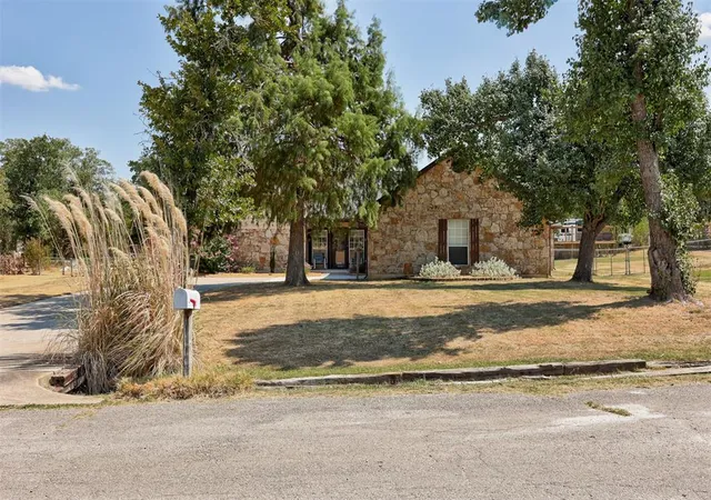Photo 1 of Sale Pending at 4000 S Cinder Cir, Choctaw, OK 73020 | MLS# 1248142 | Listing updated on 2026-09-22