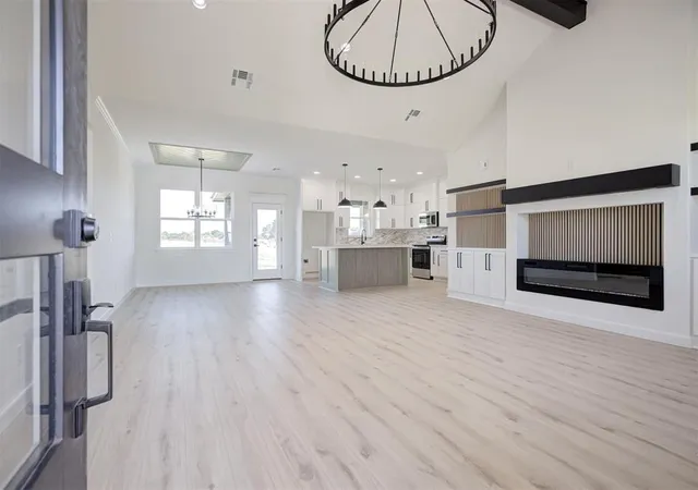 Photo 4 of Single family home for sale at 2444 Wolf Crk Bnd, Blanchard, OK 73010 | MLS# 1248196 | Listing updated on 2026-09-30