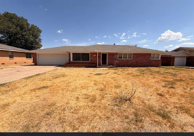 Photo 1 of Single family home for sale at 116 Sunset St, Elk City, OK 73644 | MLS# 1248215 | Listing updated on 2026-10-01