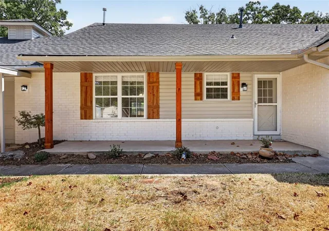 Photo 2 of Sale Pending at 15800 Se 37th Place, Choctaw, OK 73020 | MLS# 1248244 | Listing updated on 2026-09-15