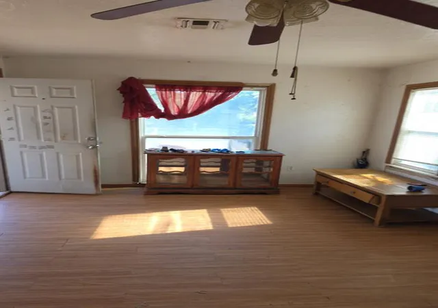 Photo 4 of Single family home for sale at 215 E Spruce Ave, Duncan, OK 73533 | MLS# 1248263 | Listing updated on 2026-10-04