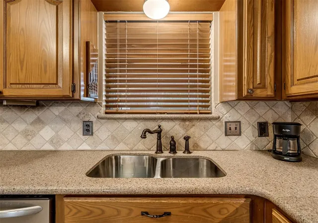 Photo 4 of Sale Pending at 8708 S Charlotte Dr, Oklahoma City, OK 73159 | MLS# 1248292 | Listing updated on 2026-09-12