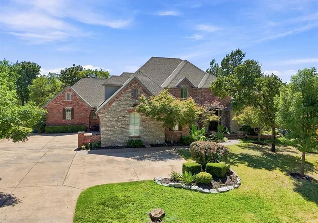 Photo 1 of Single family home for sale at 432 Hollowdale, Edmond, OK 73003 | MLS# 1248295 | Listing updated on 2026-09-15