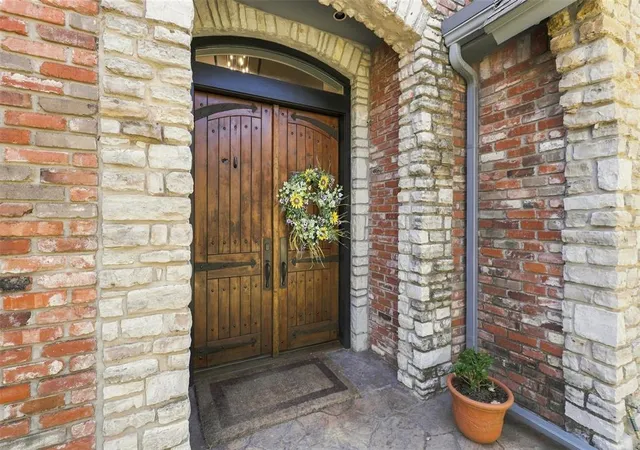 Photo 3 of Single family home for sale at 432 Hollowdale, Edmond, OK 73003 | MLS# 1248295 | Listing updated on 2026-09-15