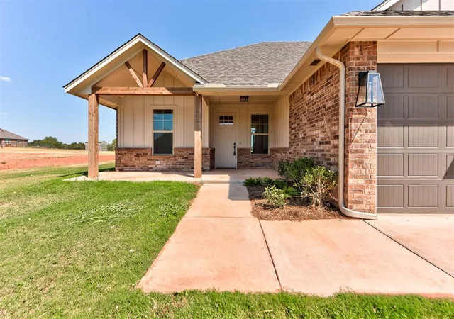 Photo 2 of Single family home for sale at 2312 Lions Pride Way, Blanchard, OK 73010 | MLS# 1248305 | Listing updated on 2026-09-15