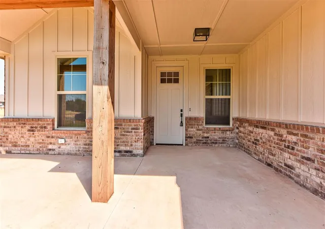 Photo 3 of Single family home for sale at 2312 Lions Pride Way, Blanchard, OK 73010 | MLS# 1248305 | Listing updated on 2026-09-15