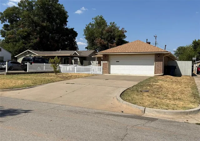 Photo 2 of Single family home for sale at 3017 Nw 30th Street, Oklahoma City, OK 73112 | MLS# 1248310 | Listing updated on 2026-09-14