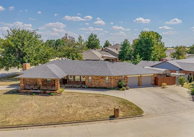 Photo 1 of Sale Pending at 2501 Southlawn Dr, El Reno, OK 73036 | MLS# 1248324 | Listing updated on 2026-09-14