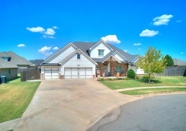 Photo 1 of Single family home for sale at 307 Shady Ridge Ct, Norman, OK 73069 | MLS# 1248371 | Listing updated on 2026-09-15