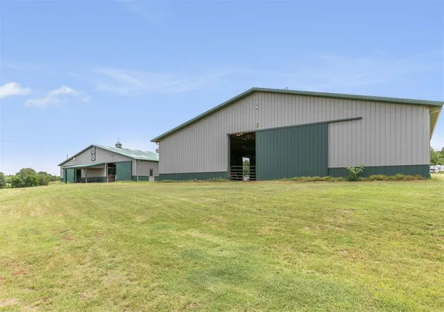 Photo 3 of House for sale at 14200 E Cedar Ln Rd, Norman, OK 73026 | MLS# 1248385 | Listing updated on 2026-09-17
