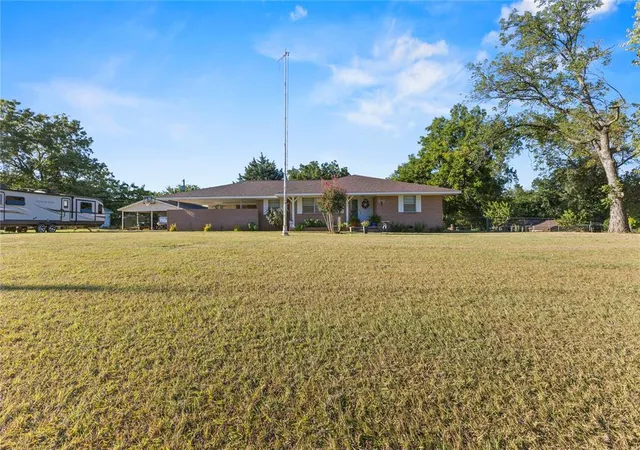 Photo 1 of Single family home for sale at 506 E Schmid St, Wynnewood, OK 73098 | MLS# 1248396 | Listing updated on 2026-09-10