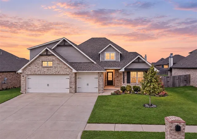 Photo 2 of Single family home for sale at 713 Red River Dr, Yukon, OK 73099 | MLS# 1248433 | Listing updated on 2026-09-15
