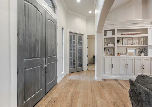 Photo 4 of Single family home for sale at 3216 Hillside Dr, Edmond, OK 73012 | MLS# 1248457 | Listing updated on 2026-09-14