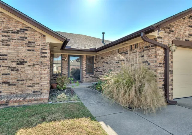 Photo 3 of Single family home for sale at 1708 Shannon Dr, Oklahoma City, OK 73130 | MLS# 1248463 | Listing updated on 2026-10-08