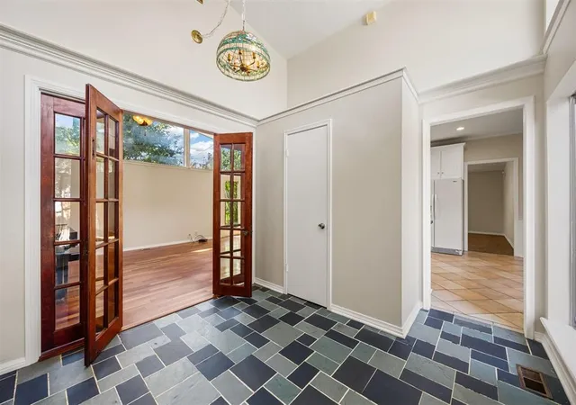 Photo 3 of Sale Pending at 3804 Nw 69th Street, Oklahoma City, OK 73116 | MLS# 1248524 | Listing updated on 2026-09-13