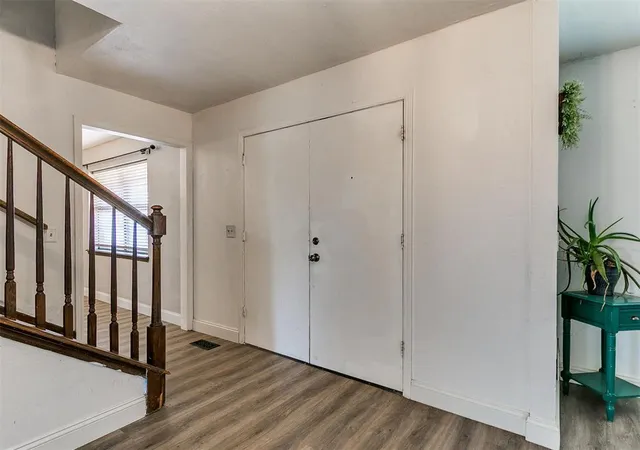 Photo 3 of Single family home for sale at 5817 N Caddo Ct, Warr Acres, OK 73132 | MLS# 1248525 | Listing updated on 2026-09-14
