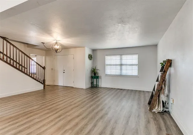 Photo 4 of Single family home for sale at 5817 N Caddo Ct, Warr Acres, OK 73132 | MLS# 1248525 | Listing updated on 2026-09-14