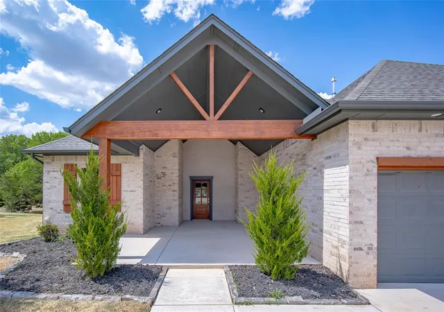 Photo 1 of Single family home for sale at 817 Carrie Ct, Purcell, OK 73080 | MLS# 1248544 | Listing updated on 2026-10-06