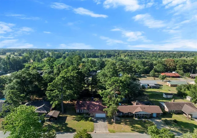 Photo 4 of Single family home for sale at 1502 Arthur St, Idabel, OK 74745 | MLS# 1248553 | Listing updated on 2026-09-12