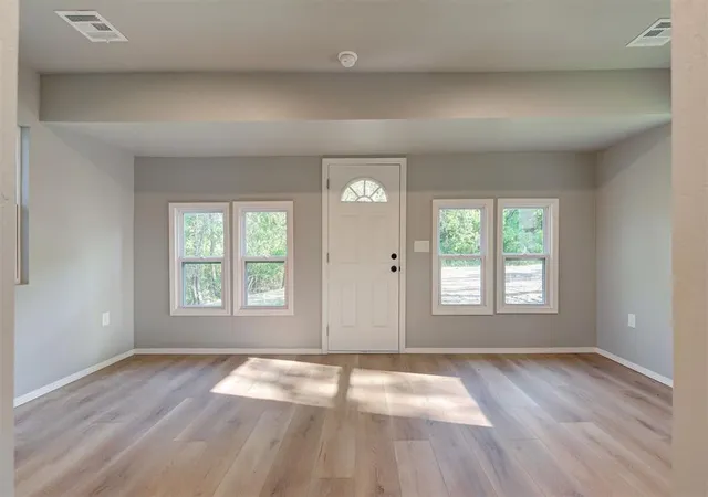 Photo 4 of Single family home for sale at 407 E 7th Street, Chandler, OK 74834 | MLS# 1248563 | Listing updated on 2026-09-11