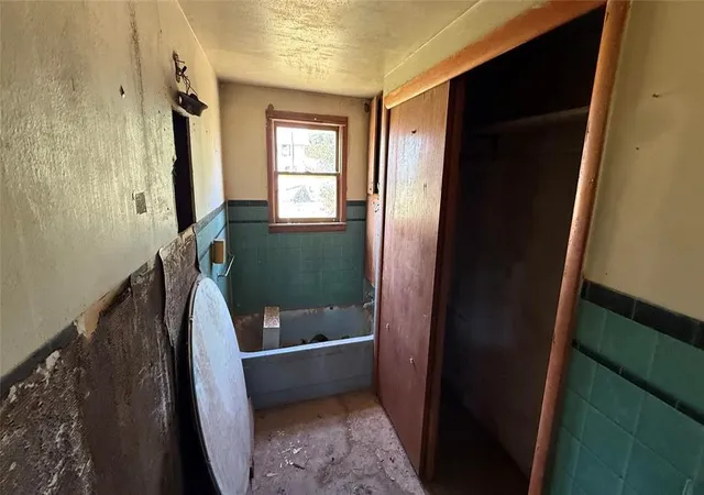 Photo 3 of Single family home for sale at 420 Nw 2nd Street, Laverne, OK 73848 | MLS# 1248581 | Listing updated on 2026-09-11
