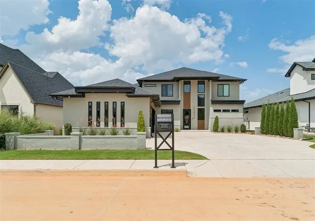 Photo 1 of Single family home for sale at 2025 Colonial Way, Edmond, OK 73025 | MLS# 1248586 | Listing updated on 2026-09-30