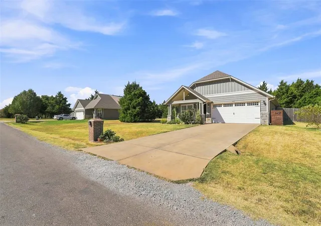 Photo 3 of Sale Pending at 9437 Prairie Dog Dr, Edmond, OK 73034 | MLS# 1248636 | Listing updated on 2026-09-23