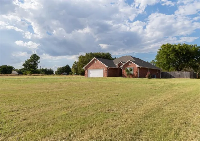 Photo 2 of Sale Pending at 1005 Airport Industrial Rd, Pauls Valley, OK 73075 | MLS# 1248645 | Listing updated on 2026-09-12
