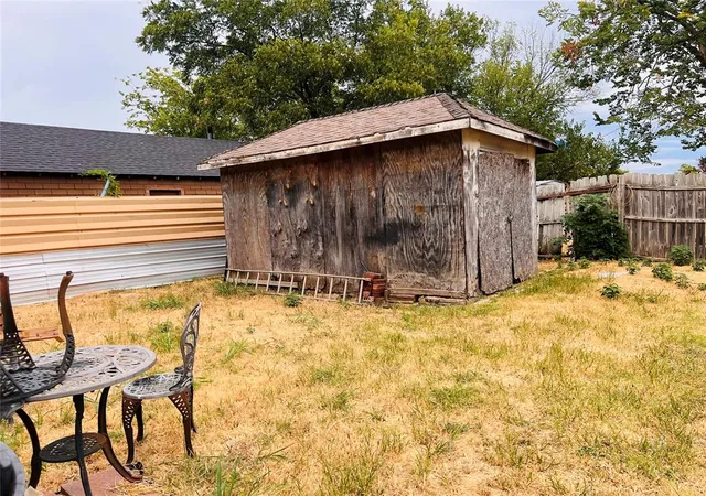 Photo 4 of Sale Pending at 913 N Pickard Ave, Norman, OK 73069 | MLS# 1248648 | Listing updated on 2026-09-11